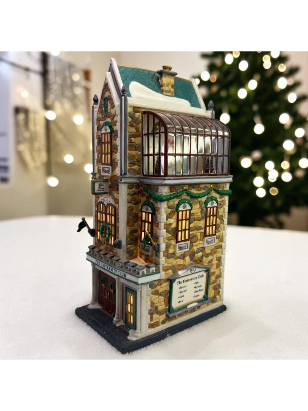 Dept 56 The University Club Christmas in the City Building (Missing Flag/No Box)